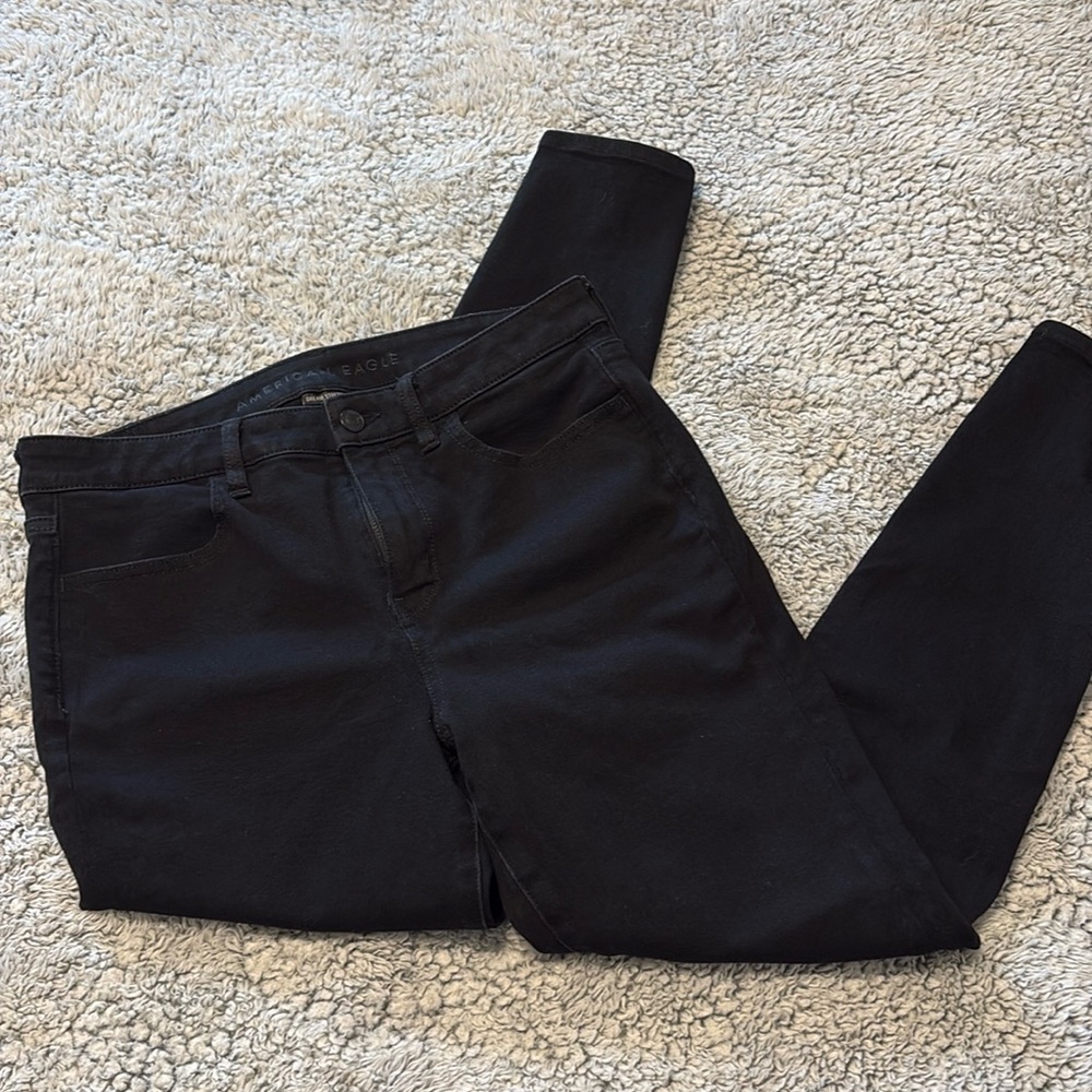 EUC American Eagle size 10 regular hi-rise jegging w/ dream stretch black jeans